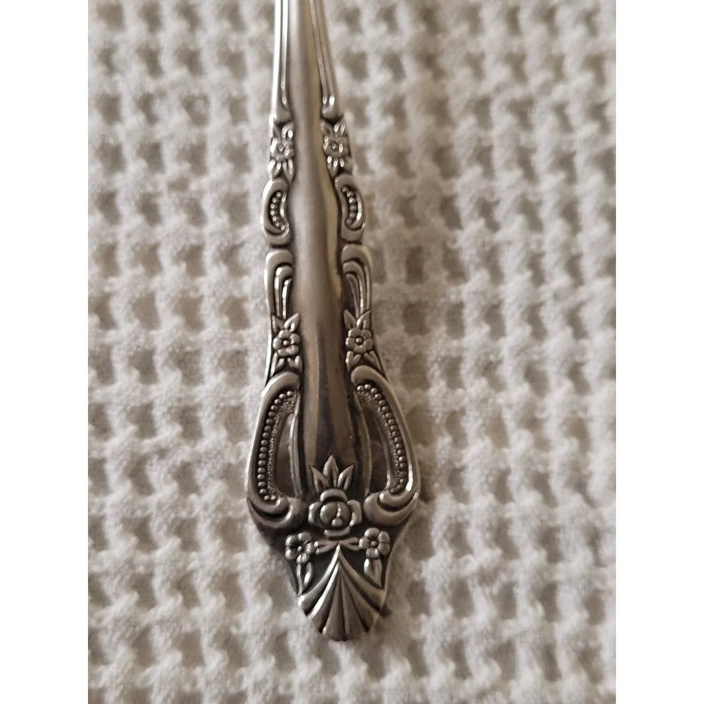 International Silver Rose Lace Stainless Cold Meat 2 Serving Forks 8.5 In Korea